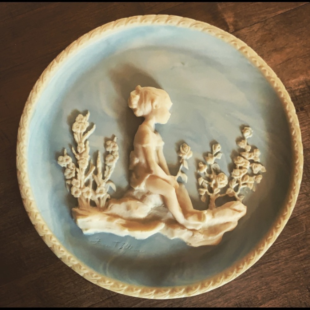 Vintage Avondale plate